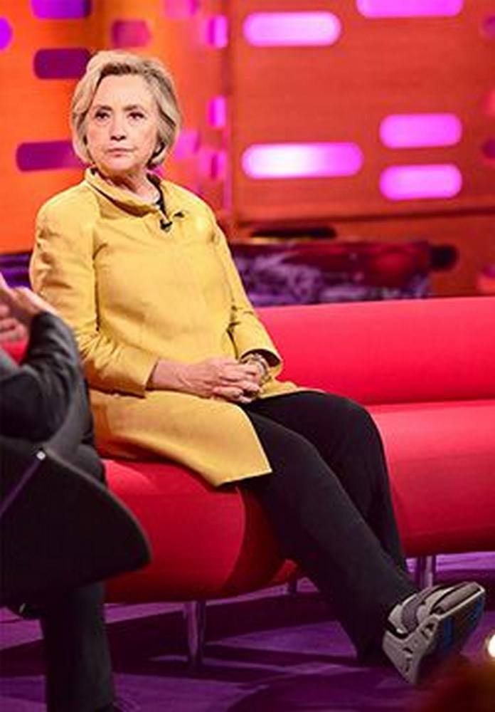 70f-Enkelband-in-laars-Hilary-Clinton 70f-Enkelband-in-laars-Hilary-Clinton